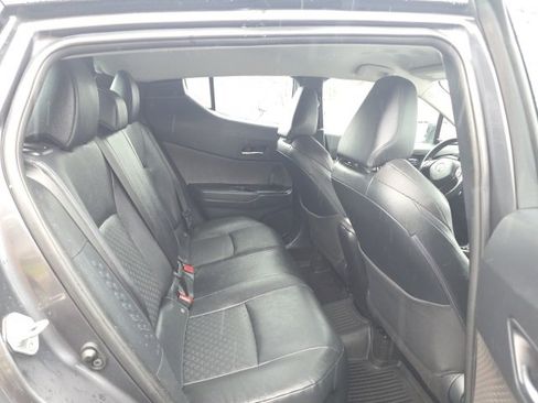 Used 2022 Toyota C-HR Limited image 23