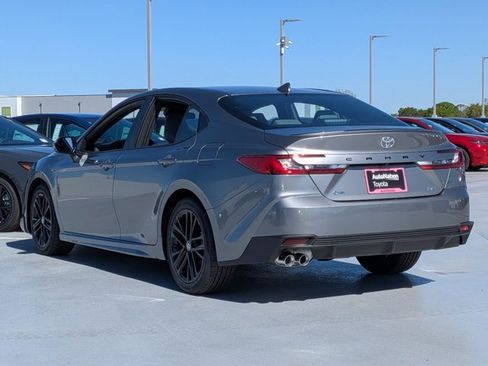 New 2026 Toyota Camry SE image 9