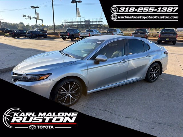 Used 2023 Toyota Camry SE FWD image 1