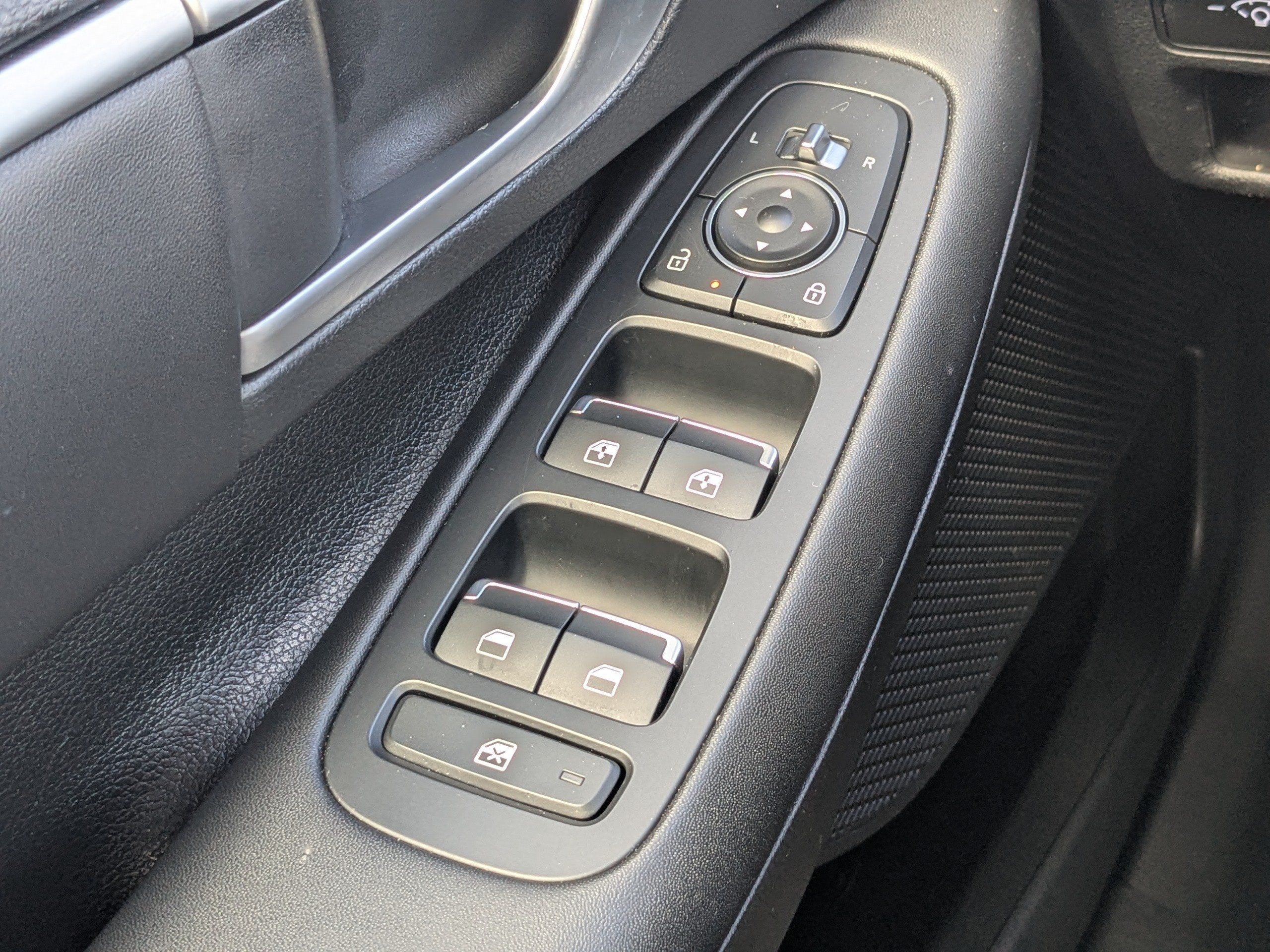 Certified 2025 Hyundai Sonata SEL FWD image 25