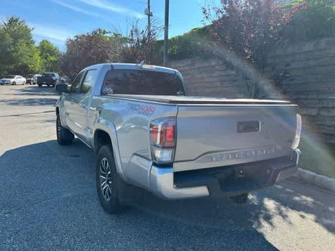 Used 2021 Toyota Tacoma TRD Sport AWD/4WD image 6
