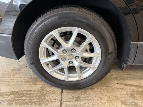 Used 2024 Chevrolet Equinox LT FWD image 33