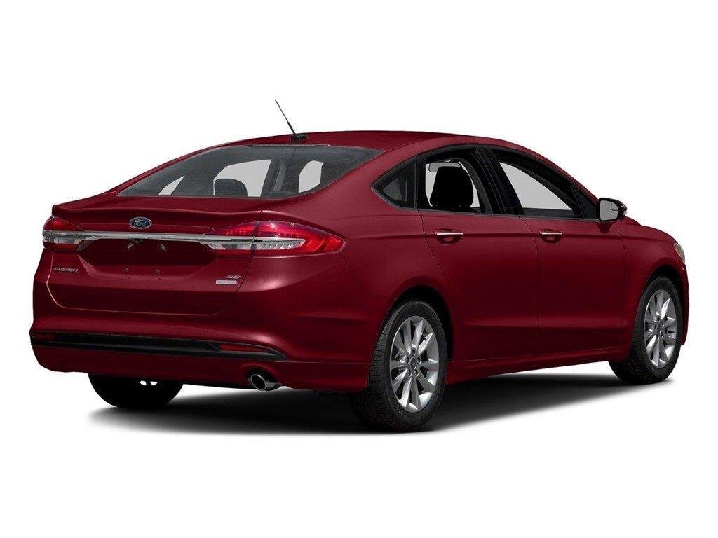 Used 2018 Ford Fusion SE w/ Fusion SE Technology Package FWD image 12