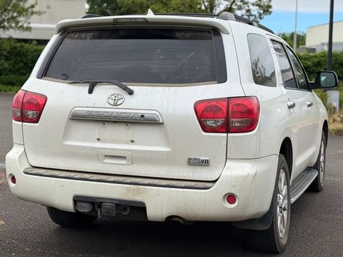 Used 2015 Toyota Sequoia Platinum AWD/4WD image 5