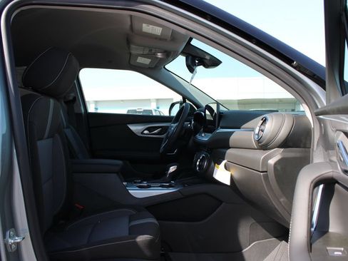 New 2026 Chevrolet Blazer LT w/ Convenience Package FWD image 28