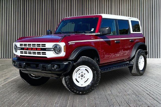 Used 2026 Ford Bronco Heritage Edition AWD/4WD image 1