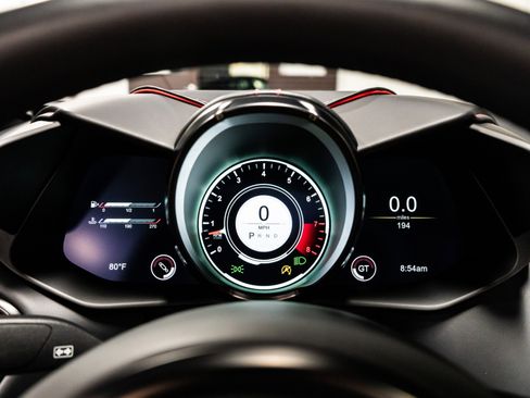 Used 2023 Aston Martin DBS Volante image 12