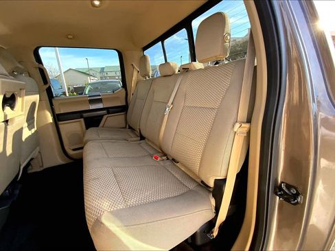 Used 2016 Ford F150 XLT w/ Equipment Group 302A Luxury image 19