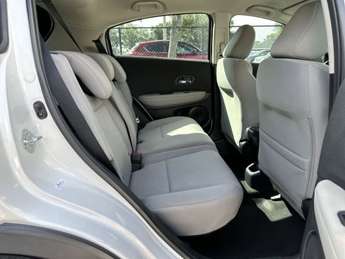Used 2022 Honda HR-V LX image 19