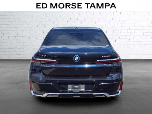 Used 2023 BMW i7 xDrive60 w/ Executive Package 2 AWD/4WD image 4