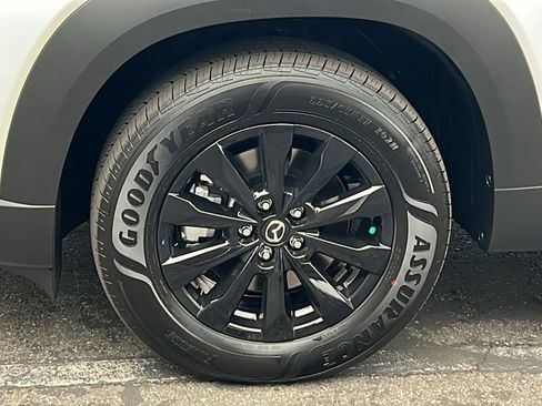 Certified 2025 MAZDA CX-50 AWD 2.5 S w/ Premium Package image 6
