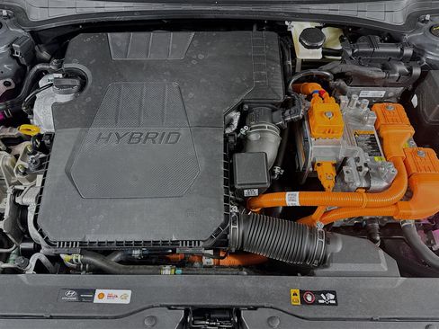 Used 2023 Hyundai Elantra Limited w/ Preferred Accessory Package FWD image 31