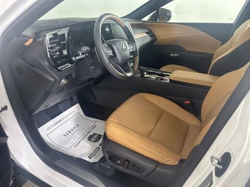 Used 2023 Lexus RX 350 Premium w/ Accessory Package AWD/4WD image 23