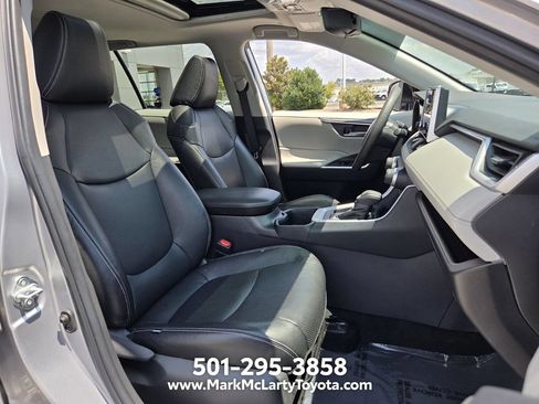Used 2024 Toyota RAV4 XLE w/ Convenience Package FWD image 15