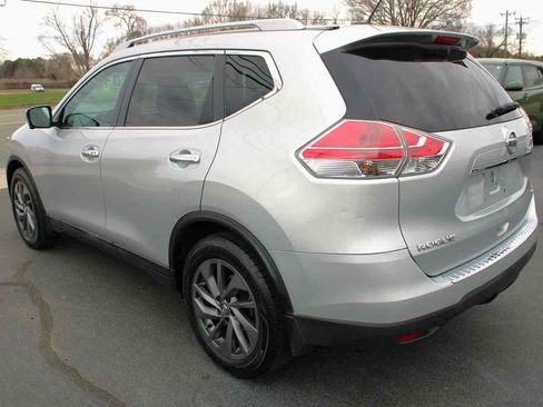 Used 2016 Nissan Rogue SL w/ SL Premium Package image 8