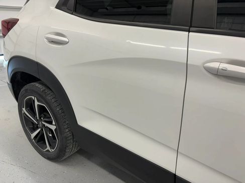 Used 2021 Chevrolet TrailBlazer RS w/ Technology Package FWD image 36