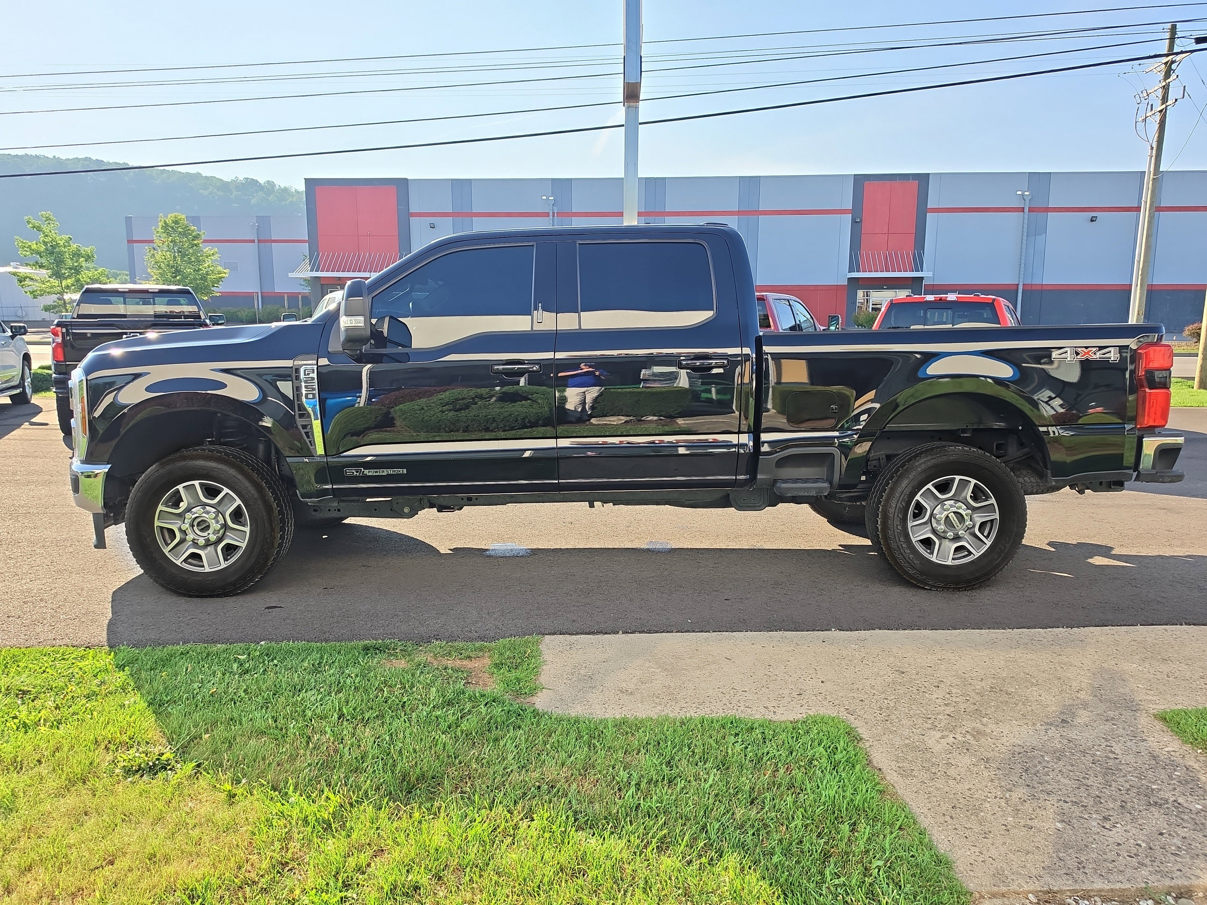 Used 2024 Ford F250 Lariat AWD/4WD image 7