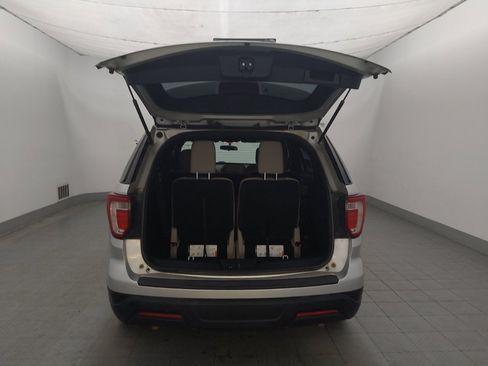 Used 2018 Ford Explorer FWD image 29