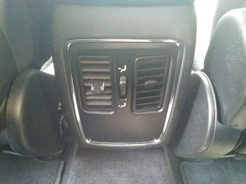 Used 2016 Jeep Grand Cherokee Laredo w/ Quick Order Package 23E image 11