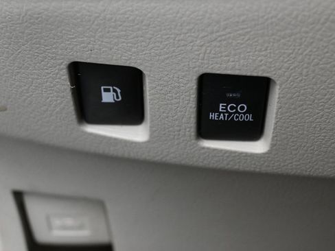 Used 2011 Toyota Camry Hybrid image 14