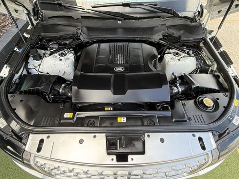 Used 2017 Land Rover Range Rover HSE AWD/4WD image 39