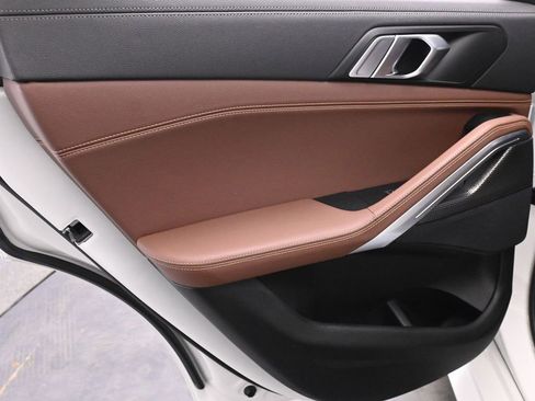 Used 2022 BMW X6 xDrive40i w/ M Sport Package image 14