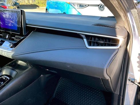 Used 2023 Toyota Corolla SE image 17