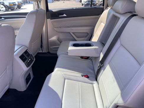 Used 2022 Volkswagen Atlas SEL R-Line image 21