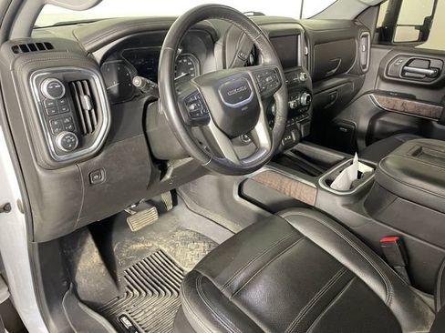 Certified 2022 GMC Sierra 2500 Denali AWD/4WD image 3