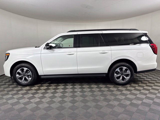 Used 2027 Ford Expedition Max Active AWD/4WD image 7