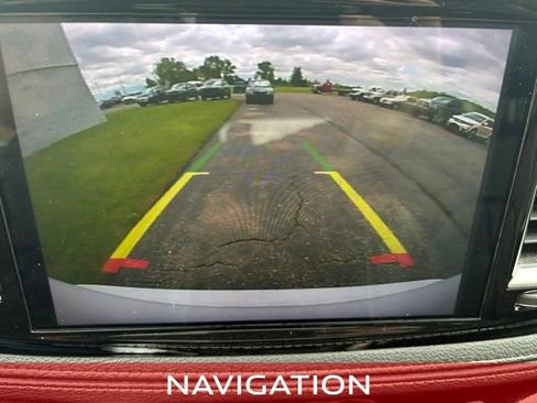 Used 2023 Chrysler Pacifica Limited FWD image 4