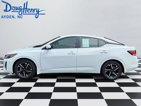 Used 2025 Nissan Sentra SV w/ All-Weather Package FWD image 2