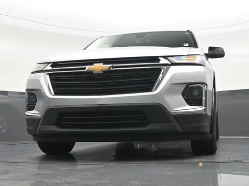 Used 2022 Chevrolet Traverse LS FWD image 37