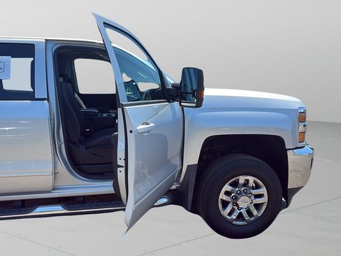 Used 2018 Chevrolet Silverado 2500 LT w/ All Star Edition AWD/4WD image 16