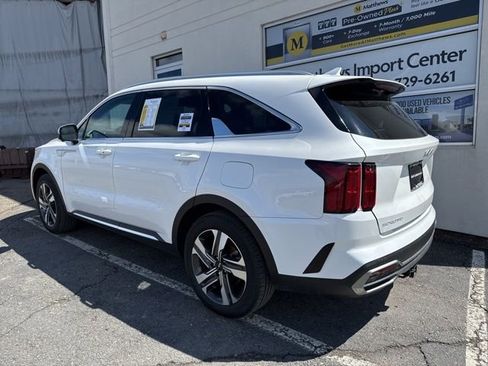 Certified 2023 Kia Sorento SX Prestige image 3