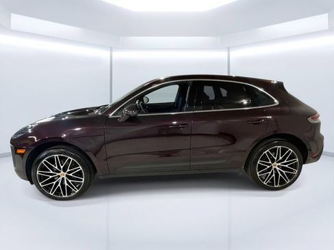 Certified 2026 Porsche Macan AWD/4WD image 2