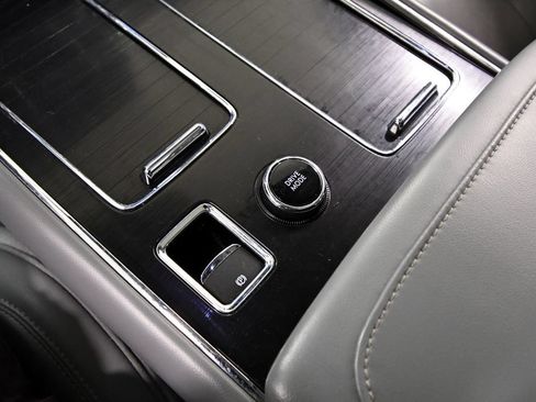 Used 2020 Lincoln Aviator Reserve w/ Equipment Group 201A AWD/4WD image 30