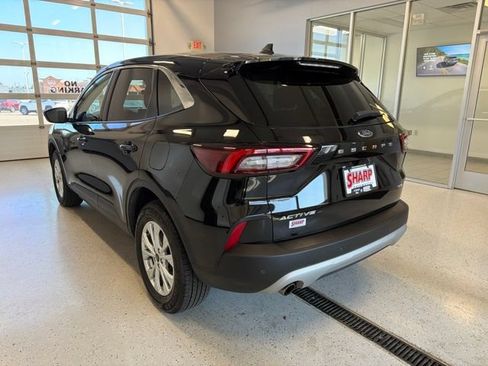 Used 2023 Ford Escape Active w/ Tech Pack #1 AWD/4WD image 12