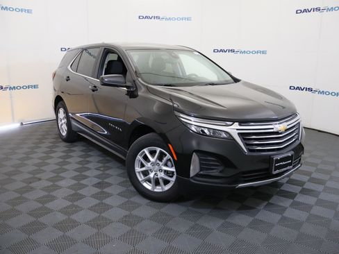 Used 2024 Chevrolet Equinox LT image 2
