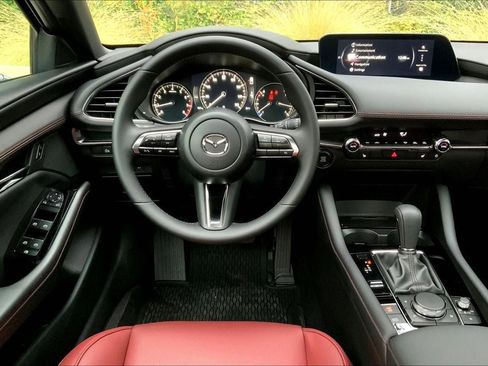 Used 2025 MAZDA MAZDA3 Carbon image 4