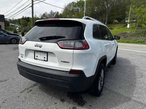 Used 2019 Jeep Cherokee Latitude Plus w/ Cold Weather Group AWD/4WD image 14