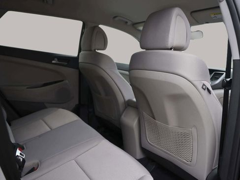 Used 2018 Hyundai Tucson SE image 29