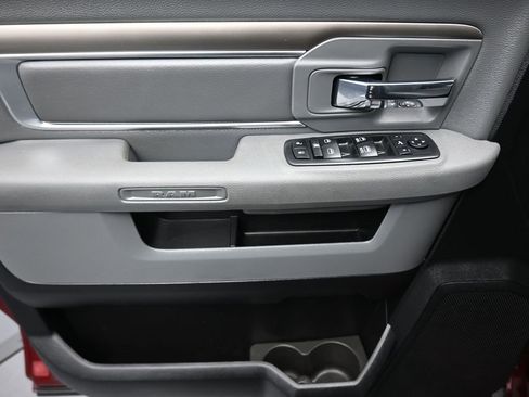 Used 2017 RAM 2500 Big Horn w/ Sport Appearance Group image 10