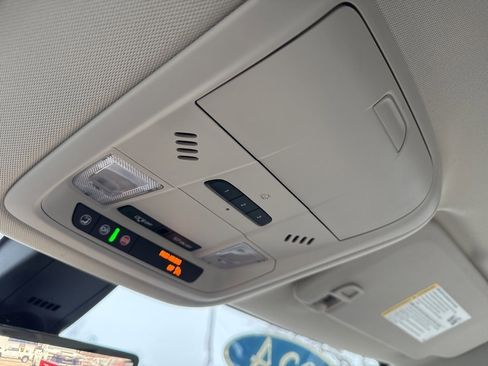 Certified 2024 Buick Enclave Essence w/ Technology Package image 34