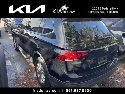 Used 2020 Volkswagen Tiguan S image 3