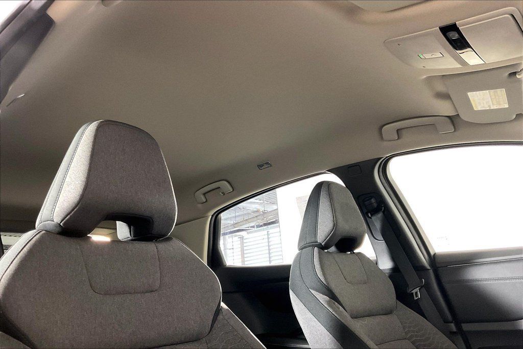 Used 2023 Nissan Ariya FWD image 29