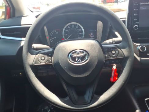 Certified 2020 Toyota Corolla LE FWD image 11