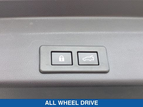Certified 2023 Subaru Ascent Premium w/ Convenience Package AWD/4WD image 35