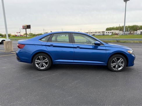 Used 2023 Volkswagen Jetta SE FWD image 10