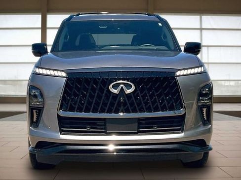 Certified 2026 INFINITI QX80 4WD image 3